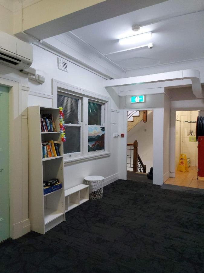 The Downing Hostel Sydney Exterior photo